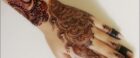Hand-Over-Heels-pakistani-arabic-mehndi-designs